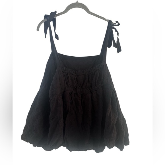 Old Navy Bubble hem eyelet shoulder tie Black Sleeveless Top plus size 2X NWT - Picture 2 of 6